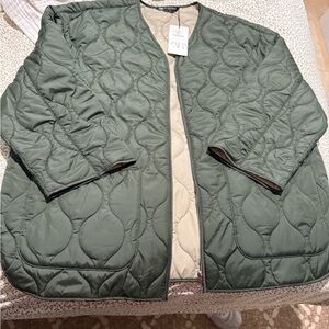Zara quilted water repellant puffer jacket NWT m/l.
is L size more than medium.